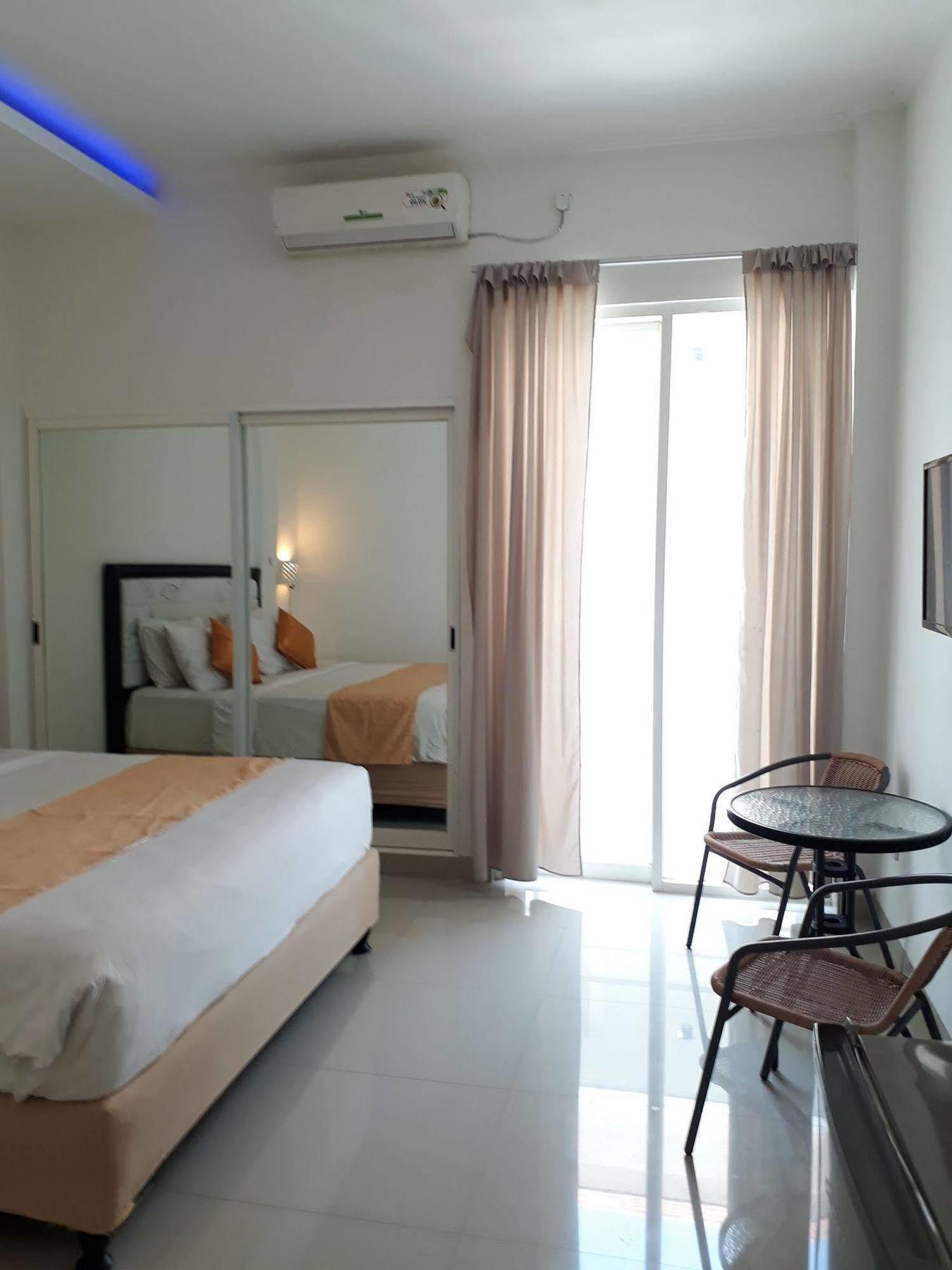 Kubu Anyar Hotel Kuta  Exterior photo
